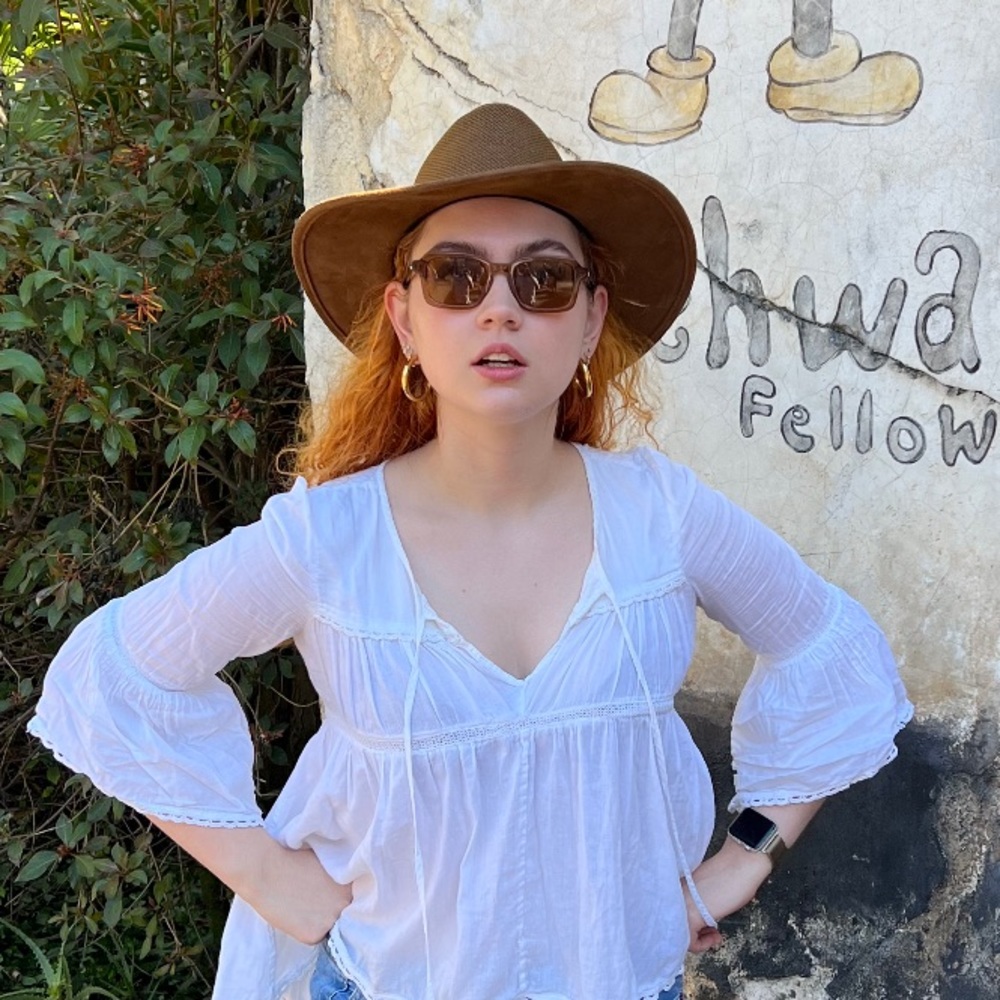 Meet your Posher, Caroline